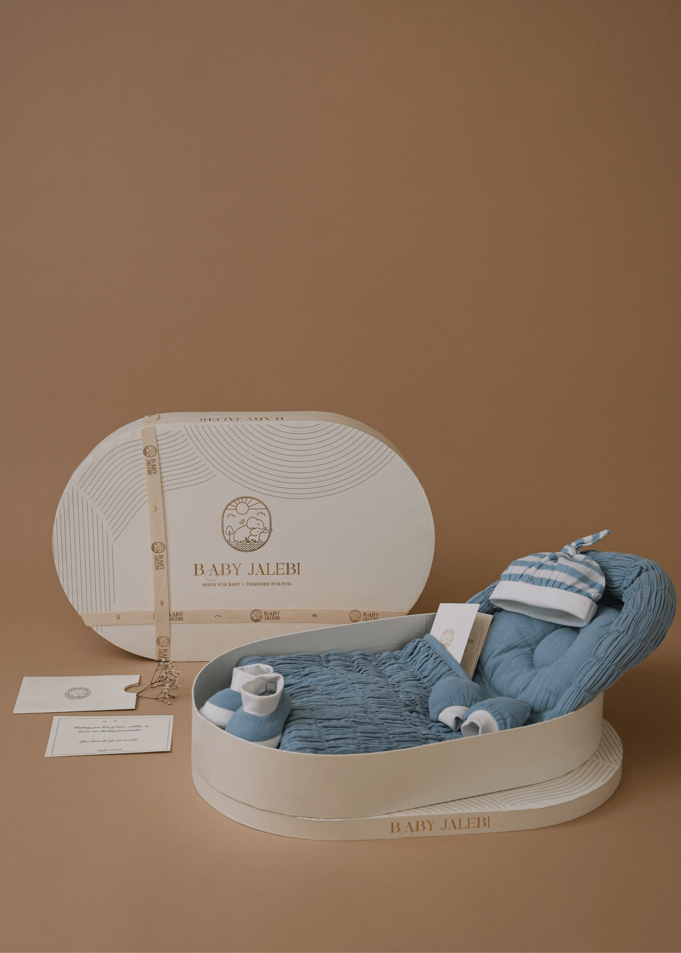 The Oval - Picture Perfect Gift Box - Blue