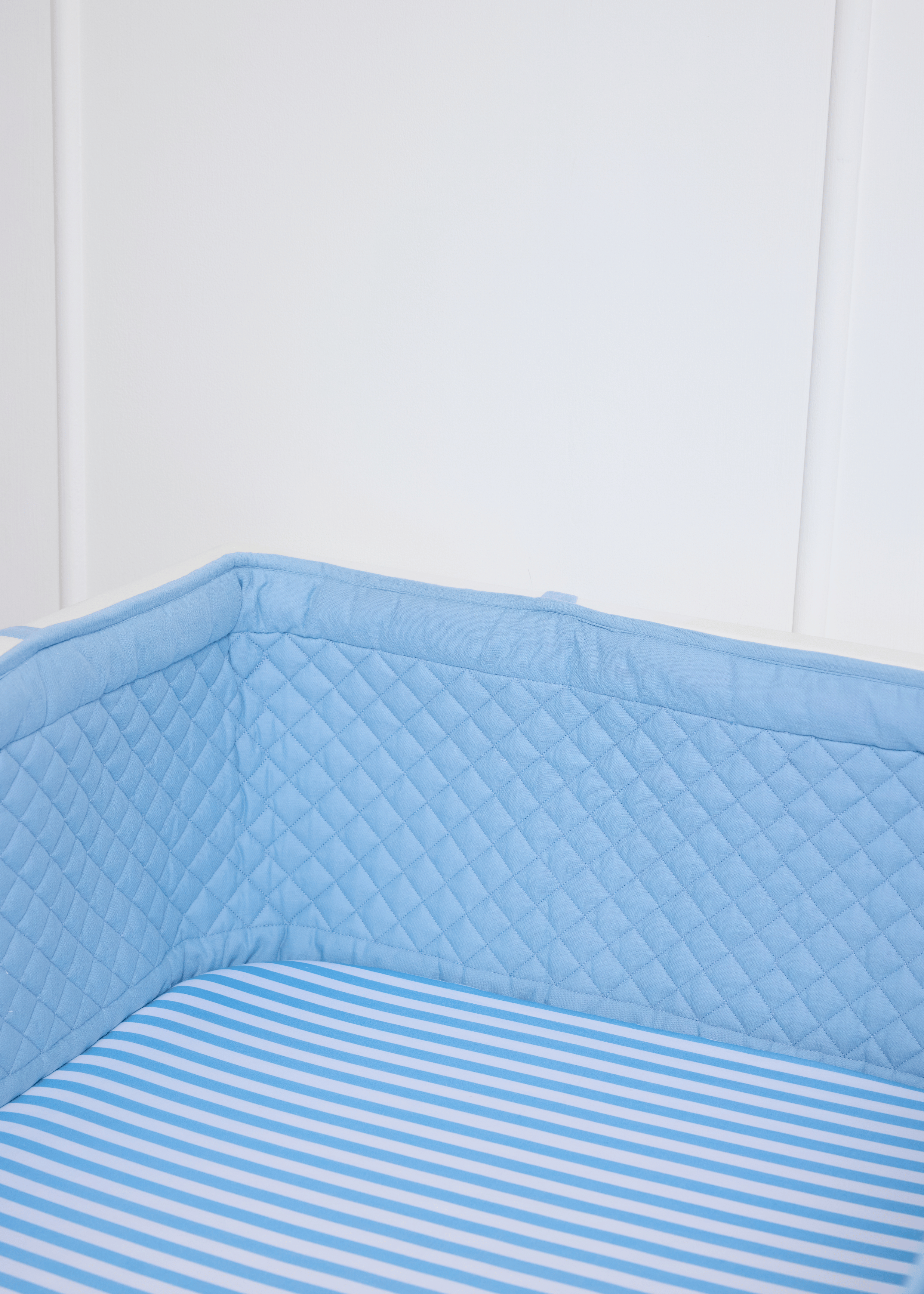 Heirloom Blue Complete Cot Bedding Set with Bumper